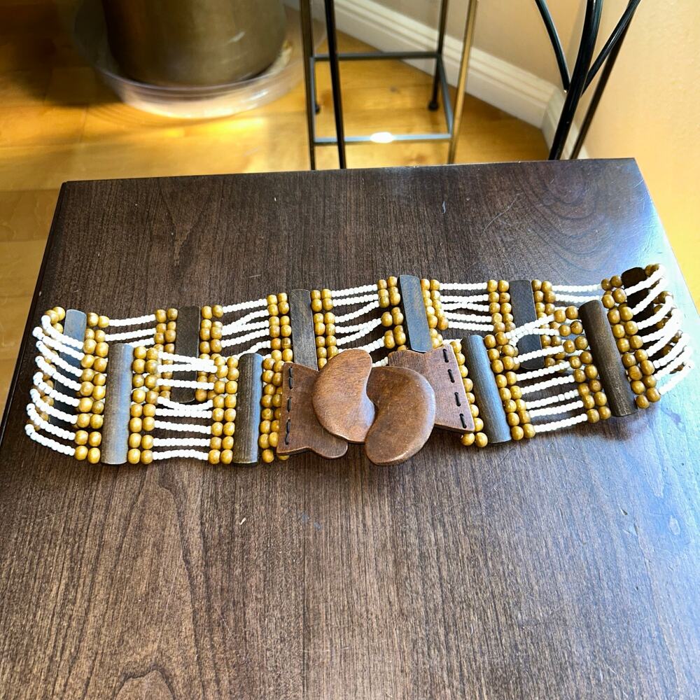 Venus M/L bohemian stretch belt wooden dividers white beads natural wood hook